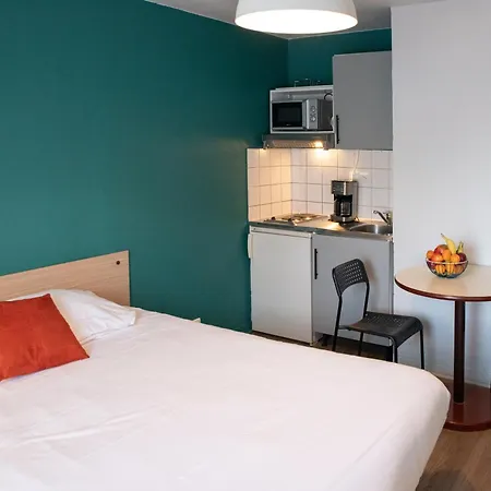 Terres De France بريست