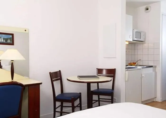 Terres De France Apartmanhotel