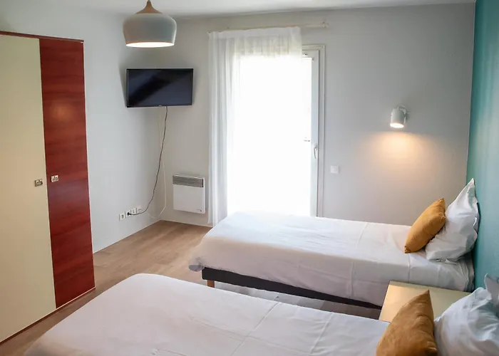 Apartmanhotel Terres De France 2*