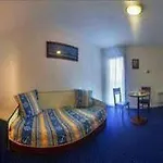 Aparthotel Terres De France 2*