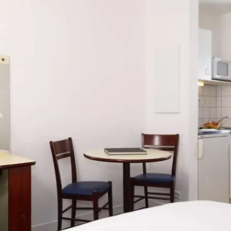 Terres De France Aparthotel