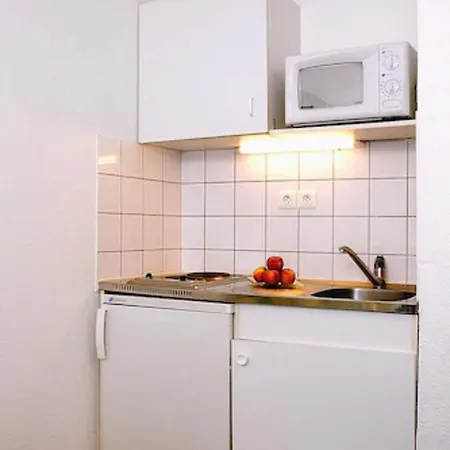 Hotel apartamentowy Terres De France 2*
