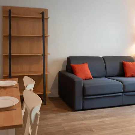 Aparthotel Terres De France