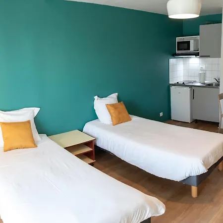 Terres De France Aparthotel 2*