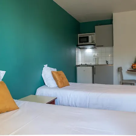Terres De France Hotel apartamentowy Brest