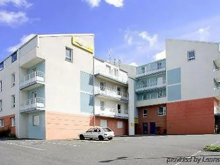 Terres De France Hotel apartamentowy Brest