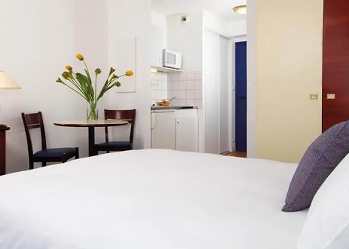 Hotel apartamentowy Terres De France 2*