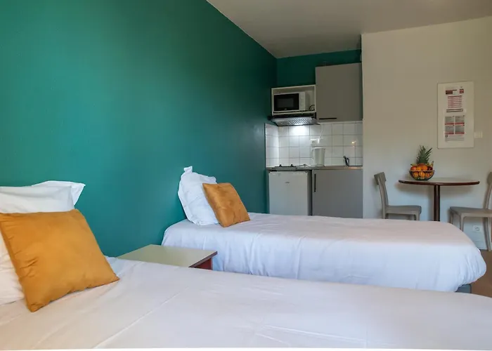 Terres De France Hotel apartamentowy Brest